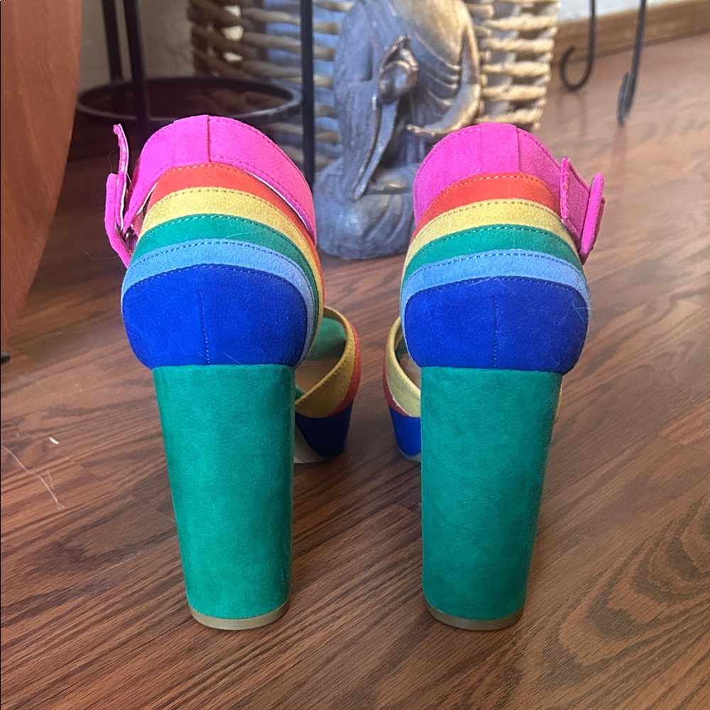 Bamboo Multicolor Women's Platform Heels - Picture 4 of 6